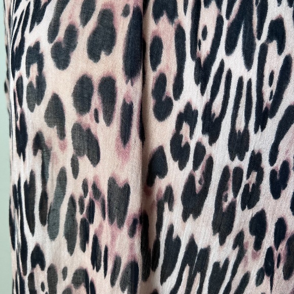 Vintage Leopard Print Scarf in Pink and Black - Picture 6 of 11